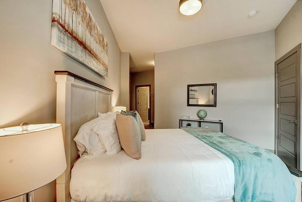 Apartamento Huge 2 Bed 2 Bath Easy Ride To Nyc & Parking Hackensack Exterior foto