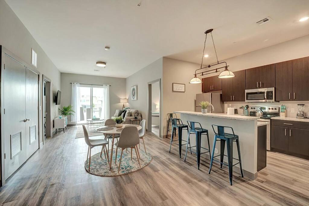 Apartamento Huge 2 Bed 2 Bath Easy Ride To Nyc & Parking Hackensack Exterior foto