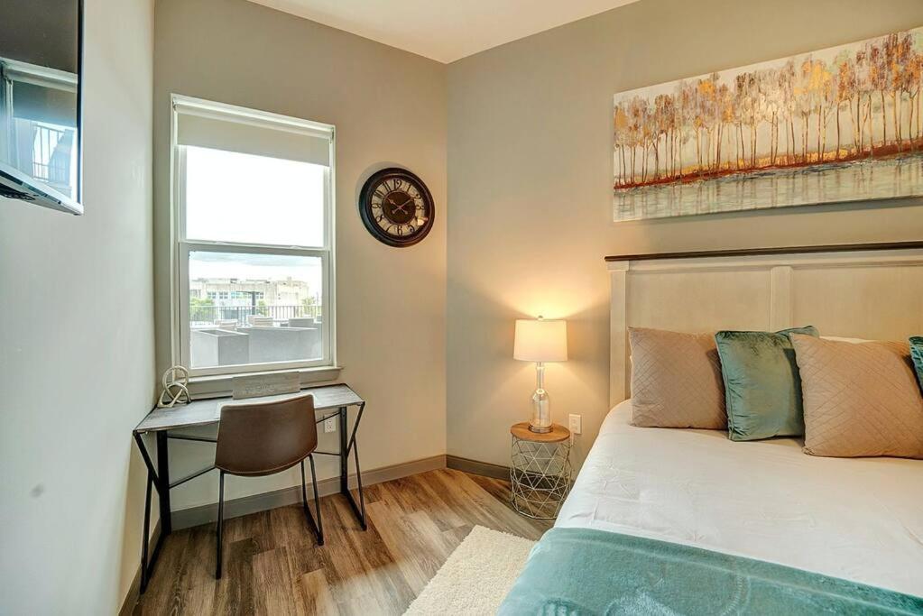 Apartamento Huge 2 Bed 2 Bath Easy Ride To Nyc & Parking Hackensack Exterior foto